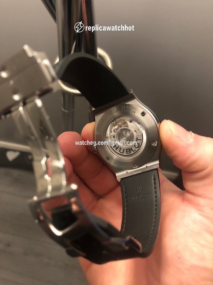 Hublot Classic Fusion 45, 42, 38, 33 mm Mens watch Unisex Automatic Titanium 542.NX.1171.LR 2