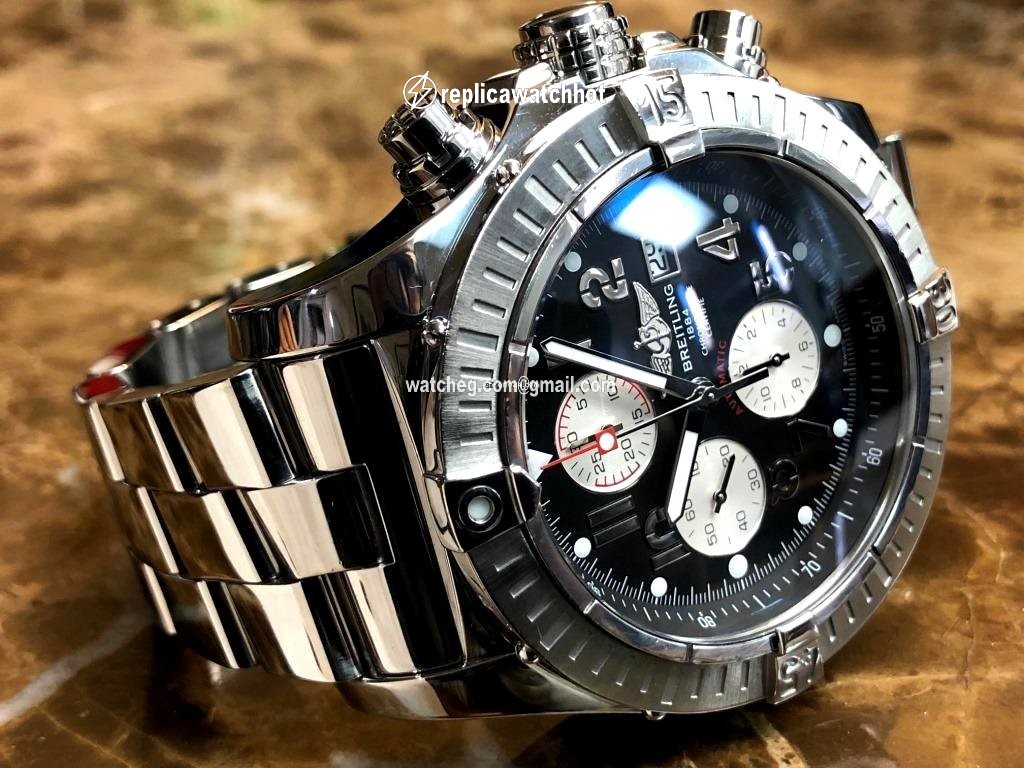 Breitling Super Avenger Steel A1337011 B682 2