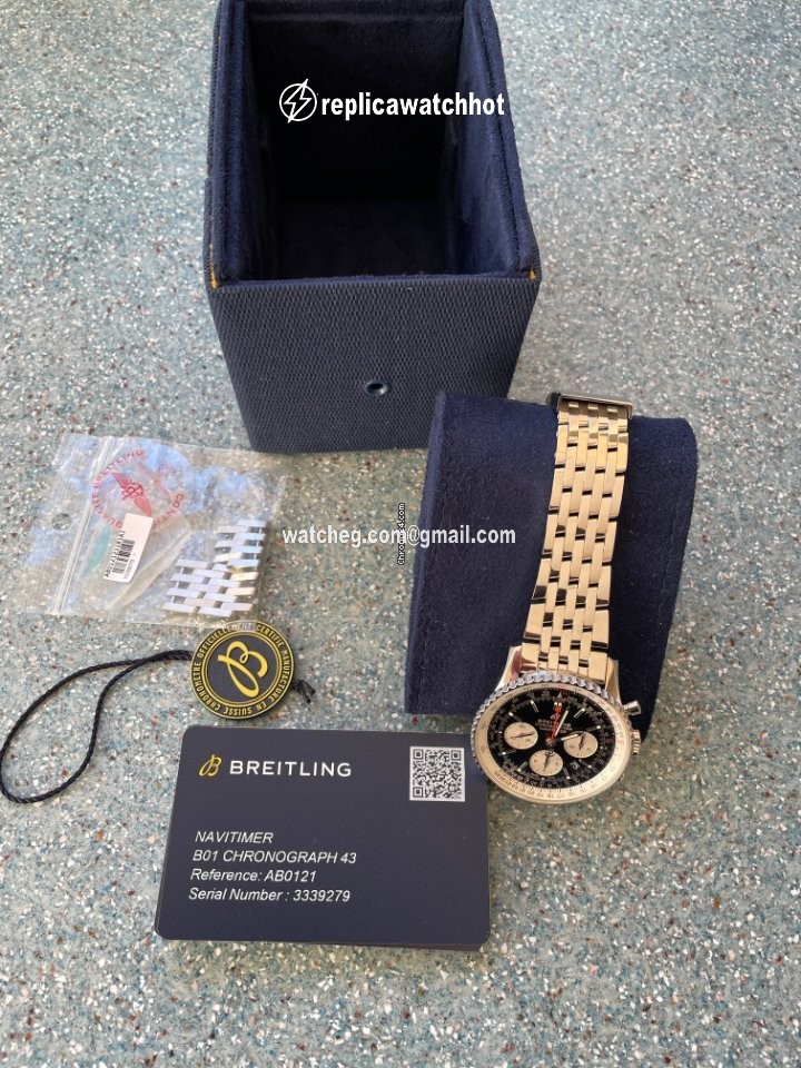 Breitling Navitimer 1 B01 Chronograph 43 Mens watch Unisex Automatic Steel AB0121211B1A1 2
