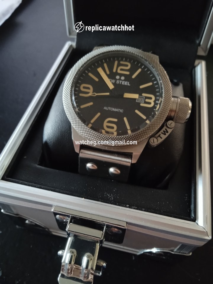 TW Steel Mens watch Unisex Automatic Steel CS35 2