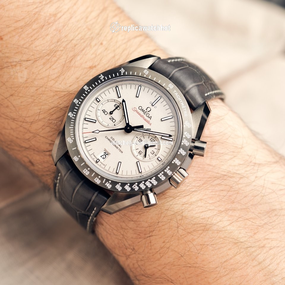 Omega Speedmaster Professional Moonwatch Mens watch Unisex Automatic Ceramic 311.93.44.51.99.002 2