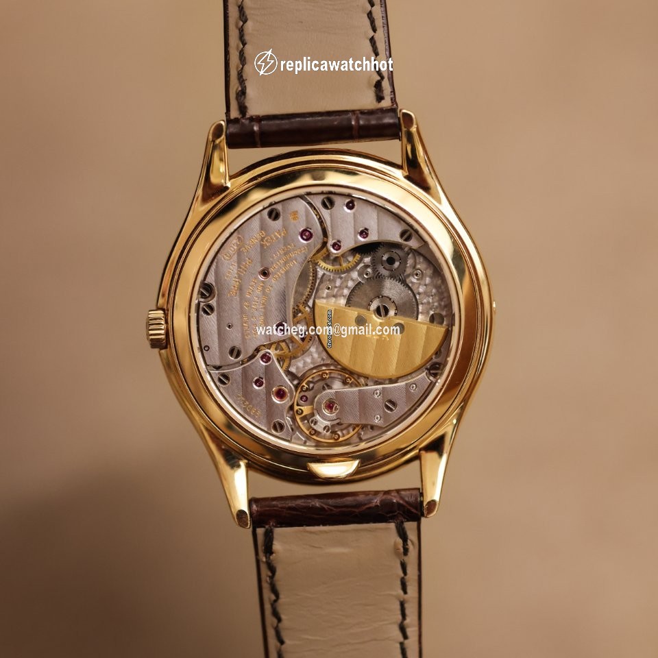 Patek Philippe Perpetual Calendar Mens watch Unisex Automatic Yellow gold 3940J 2
