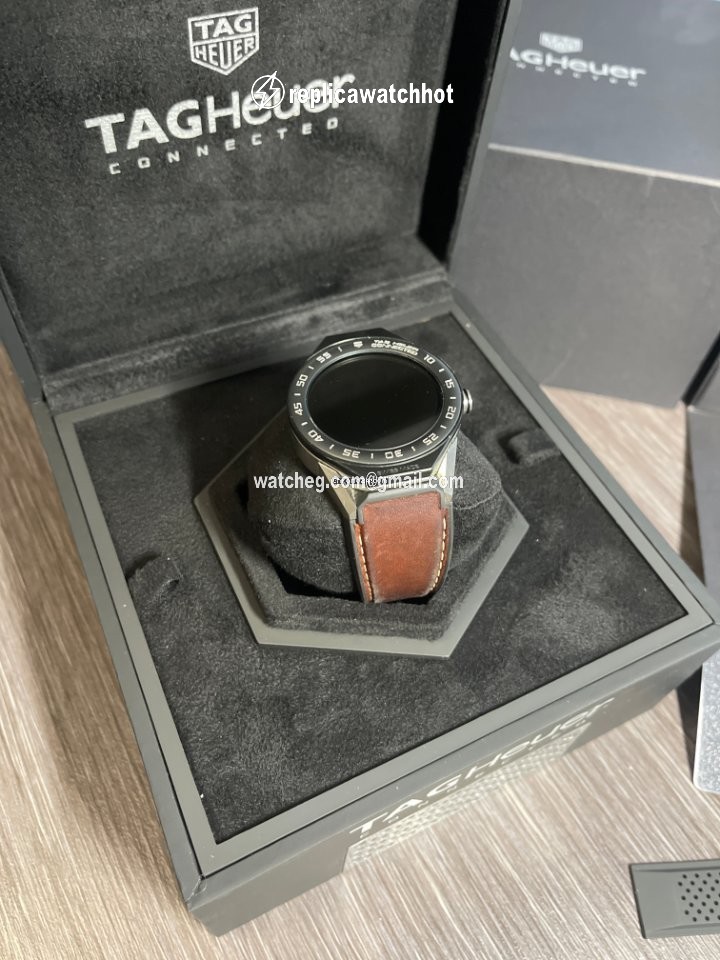 TAG Heuer Connected Mens watch Unisex Quartz Titanium SBF818000.11FT8031 2