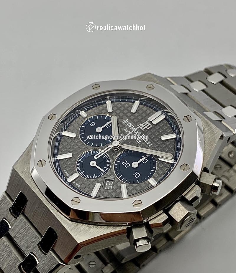 Audemars Piguet Royal Oak Chronograph Automatic Titanium 26331IP.00.1220IP.01 2