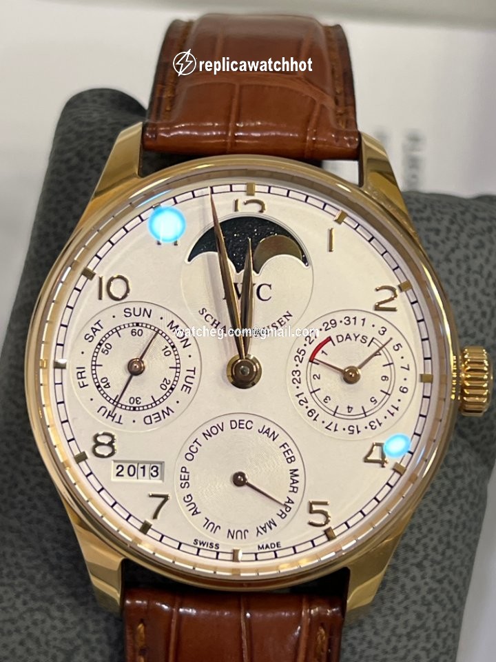 IWC Portuguese Perpetual Calendar Mens watch Unisex Automatic Rose gold IW502213 2