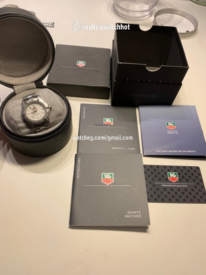 TAG Heuer 2000 Mens watch Unisex Quartz WK1211 2