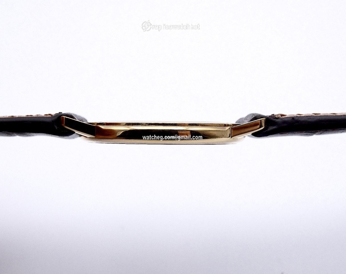 Jaeger-LeCoultre Mens watch Unisex Quartz Yellow gold 140.111.11 2