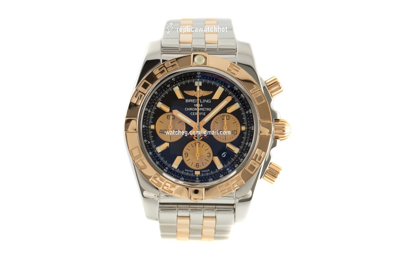 Breitling Chronomat 44 Mens watch Unisex Automatic Gold Steel CB0110 2