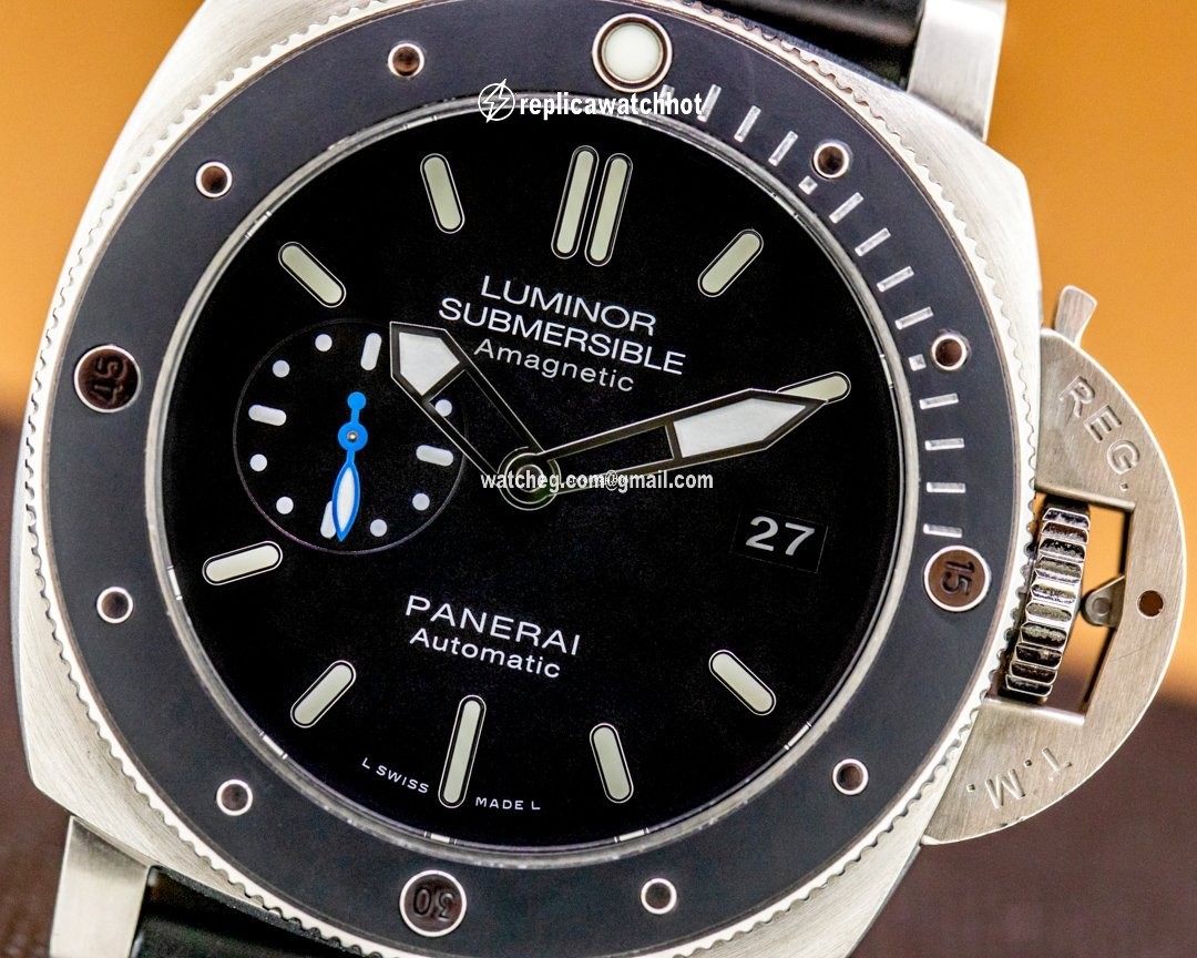 Panerai Luminor Submersible 1950 3 Days Automatic Mens watch Unisex Automatic Titanium PAM01389 2