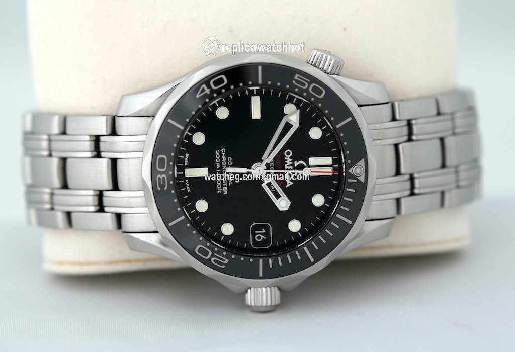 Omega Seamaster Diver 300 M Mens watch Unisex Automatic Steel 212.30.36.20.01.002 2