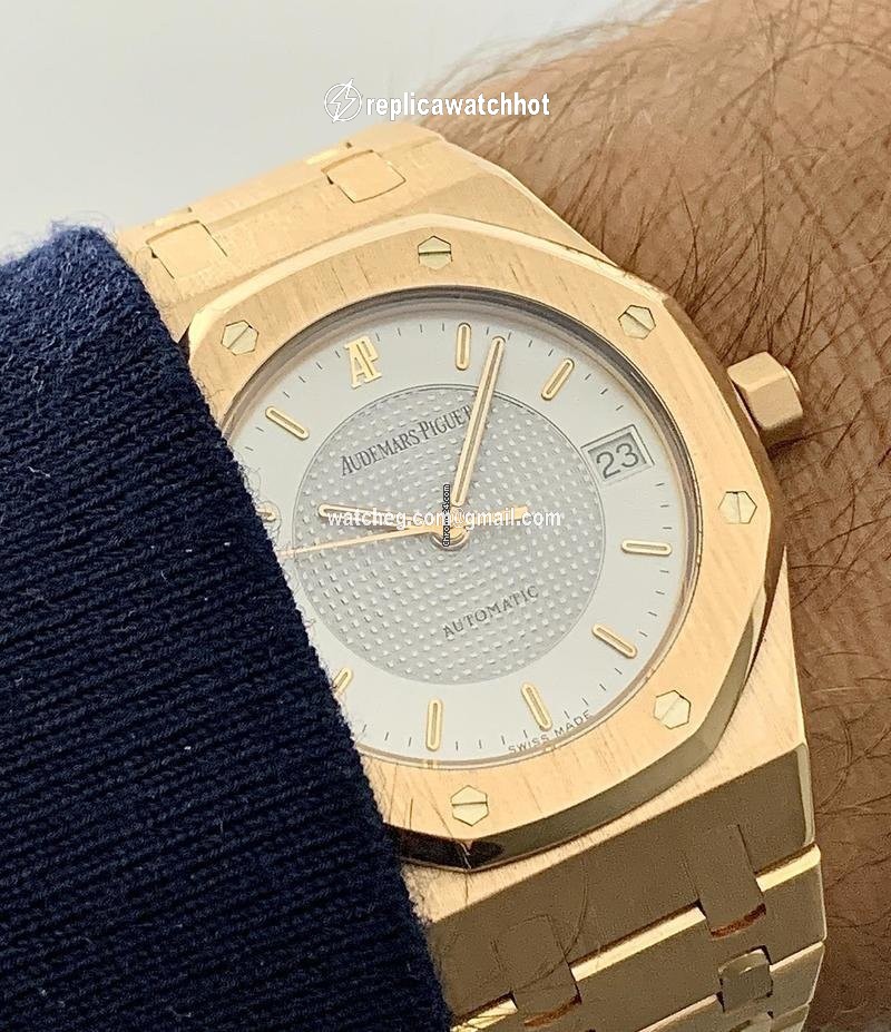 Audemars Piguet Royal Oak Automatic Rose gold 15097OR 2
