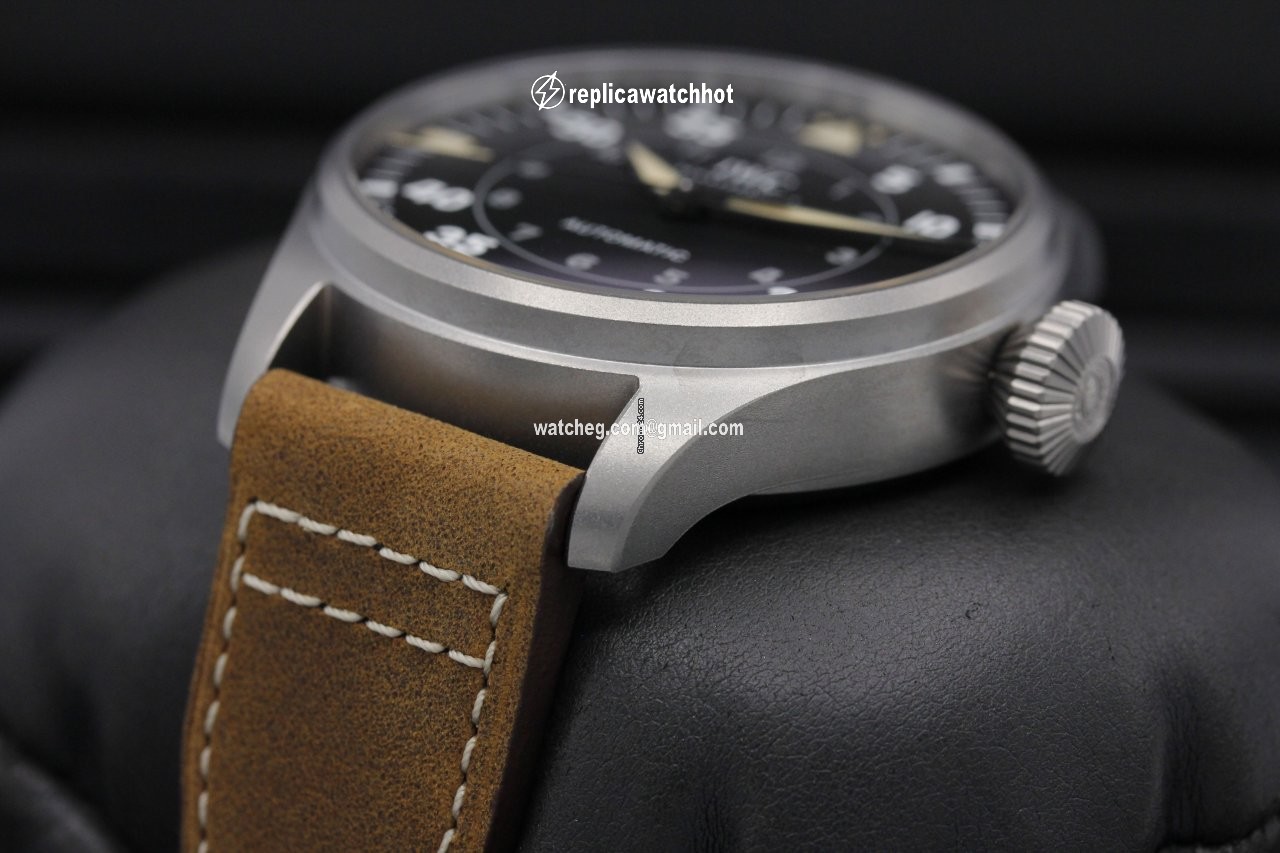 IWC Big Pilot Titanium IW329701 2