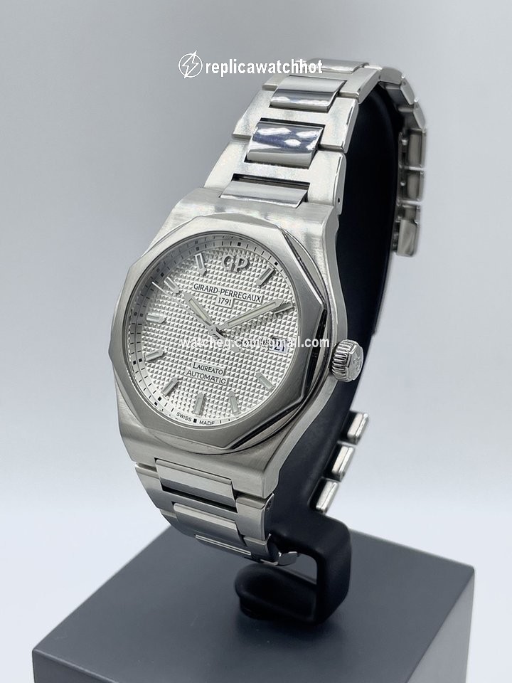 Girard Perregaux Laureato Mens watch Unisex Automatic Steel 81005-11-131-11A 2