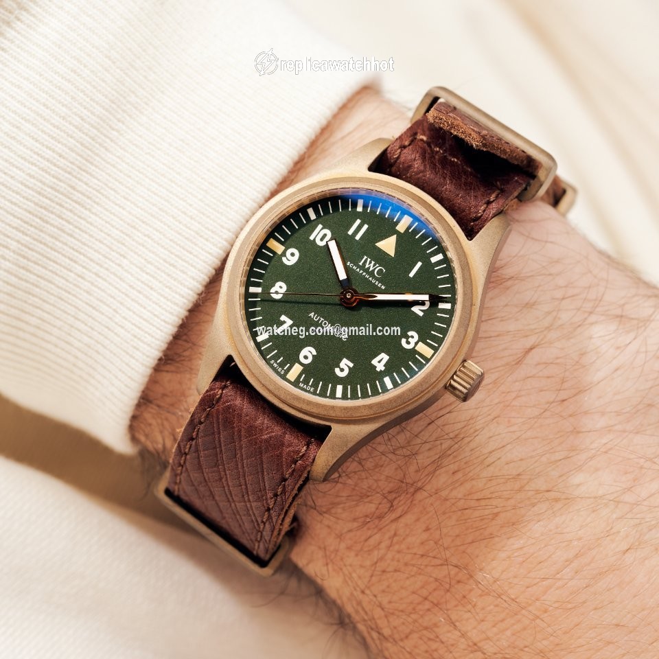 IWC Pilots Watch Automatic 36 Mens watch Unisex Automatic Bronze IW324019 2