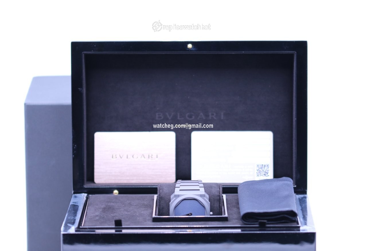 Bulgari Octo Mens watch Unisex Automatic Ceramic 103534 2