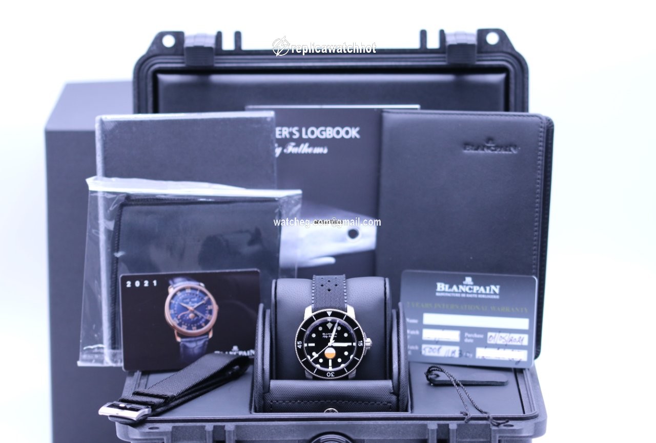 Blancpain Fifty Fathoms Mens watch Unisex Automatic Steel 5008-11B30-NABA 2