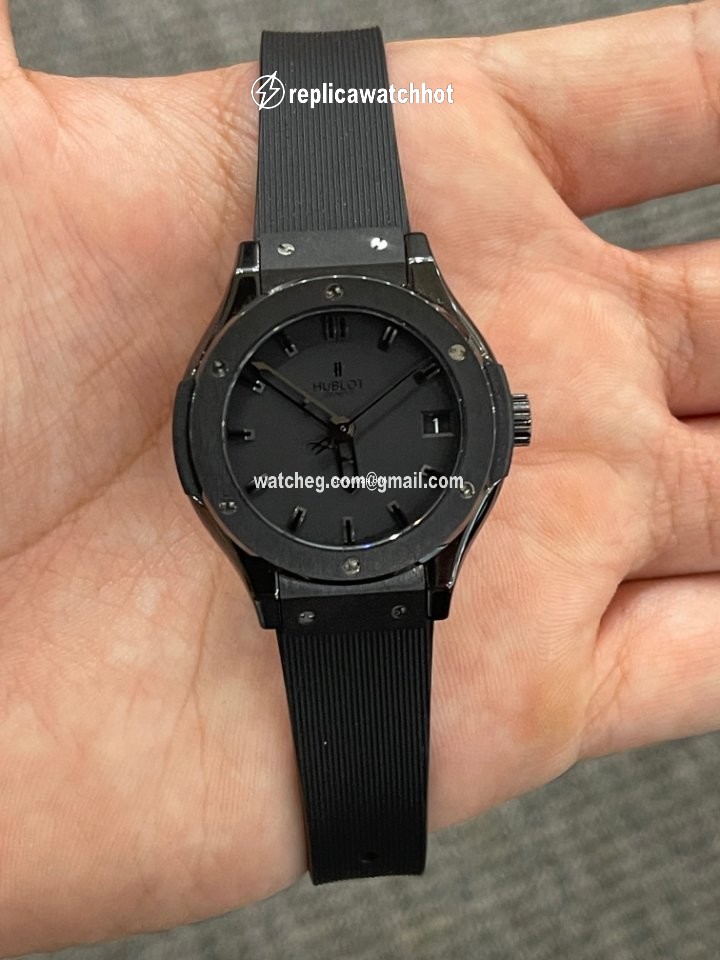 Hublot Classic Fusion Quartz Womens watch Automatic Ceramic 581.cm.110.rx 2