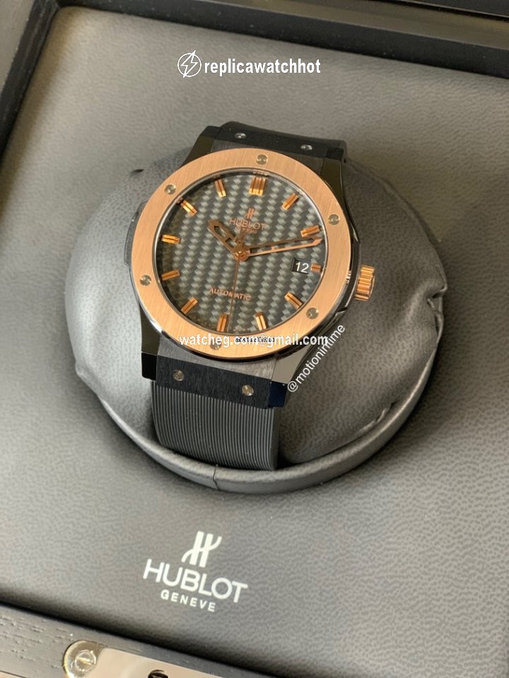 Hublot Classic Fusion 45, 42, 38, 33 mm Mens watch Unisex Automatic Ceramic 511.CP.1780.RX 2