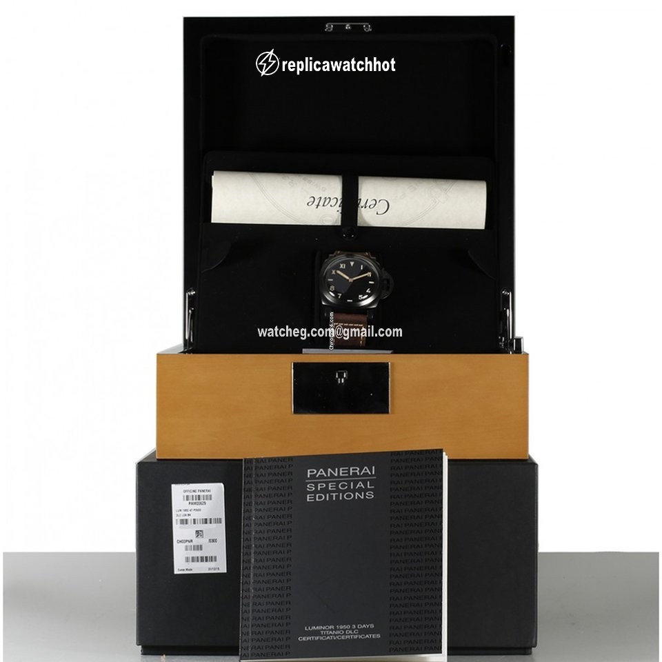 Panerai Special Editions Manual winding Plastic Pam 629 2