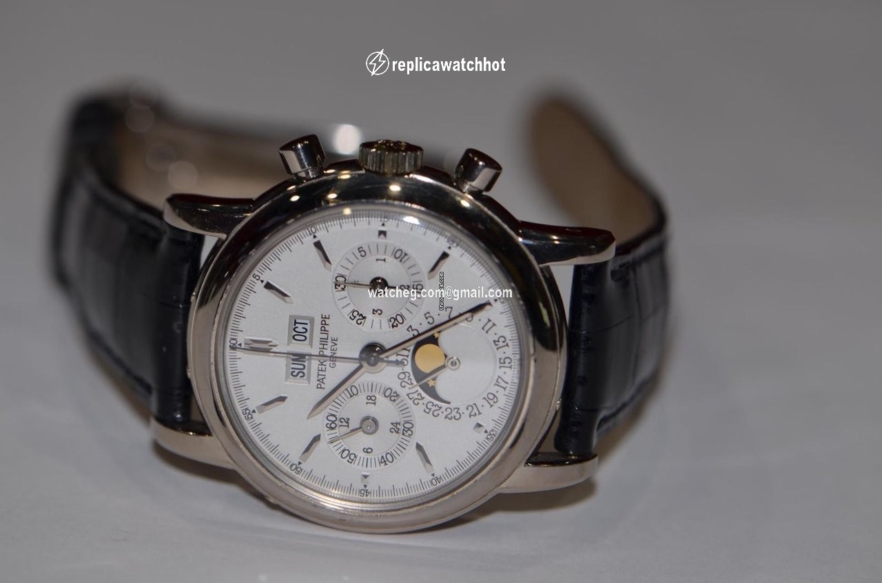 Patek Philippe Perpetual Calendar Chronograph Mens watch Unisex Manual winding White gold 3970G 2