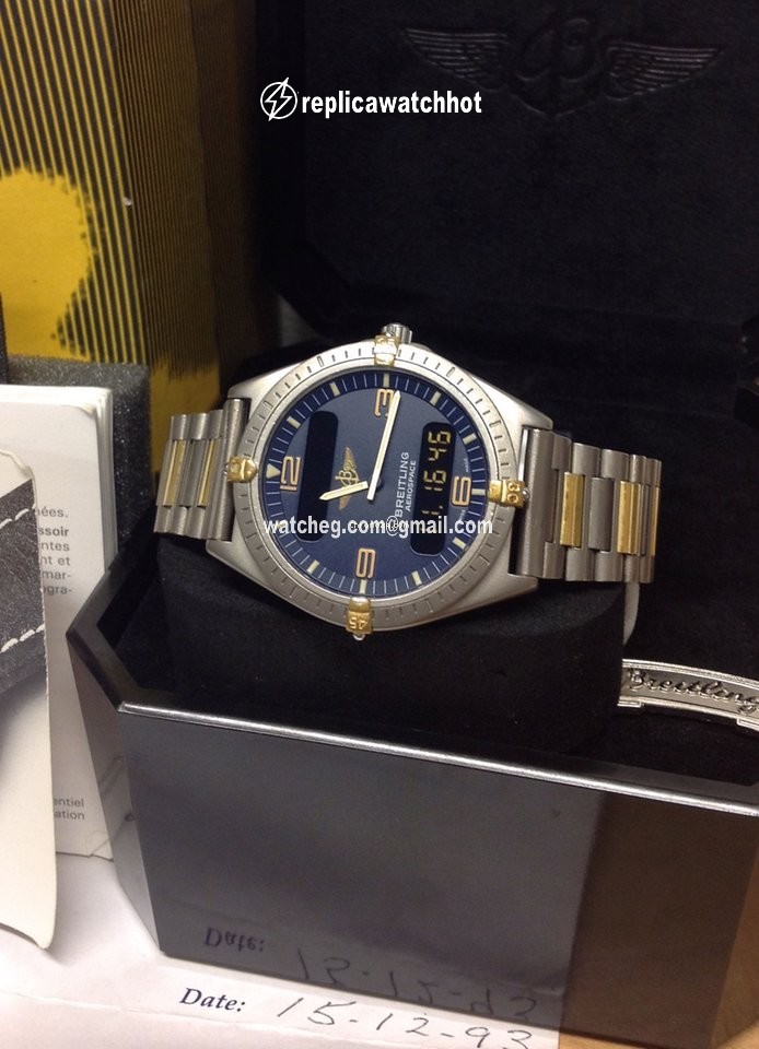 Breitling Aerospace Mens watch Unisex Quartz Titanium F56061 2