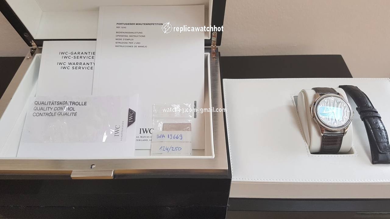 IWC Portuguese Minute Repeater Mens watch Unisex Manual winding White gold IW524205 Pice Unique 2