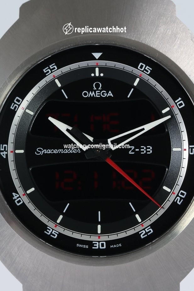 Omega Speedmaster Spacemaster Z-33 Mens watch Unisex Quartz Titanium 325.92.43.79.01.001. 2
