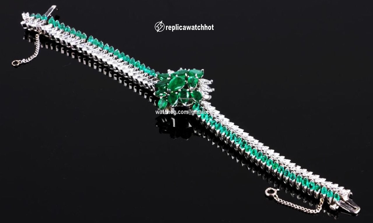 IWC Womens watch Manual winding Platinum 1940s IWC RARE PLATINUM EMERALD DIAMOND CONCEALED LADIES 2