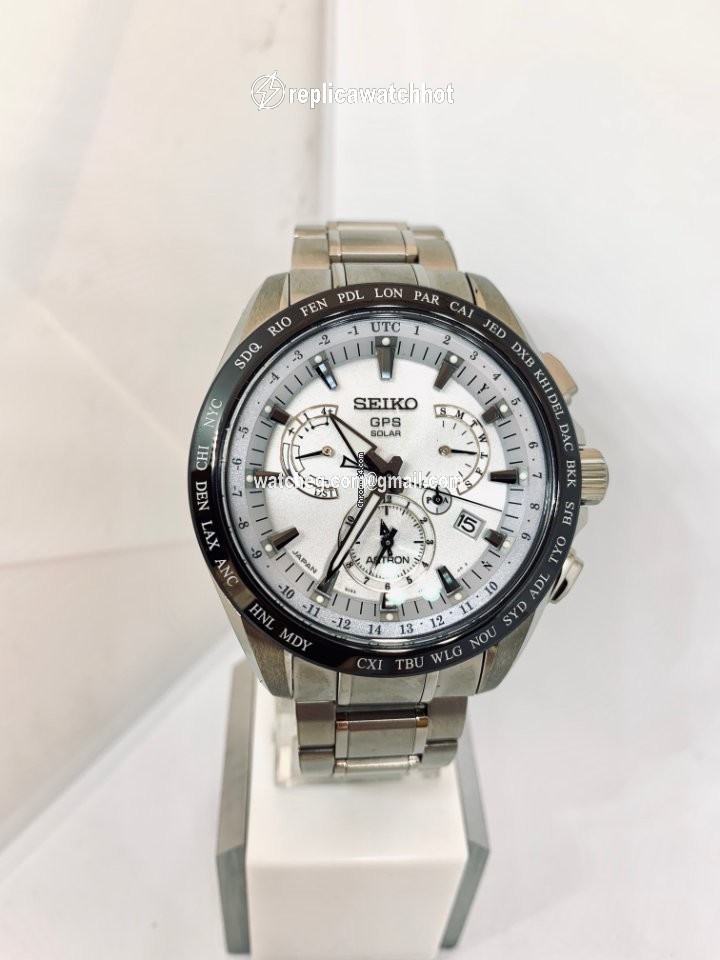 Seiko Astron GPS Solar Chronograph Mens watch Unisex Automatic Titanium SSE047J1 2