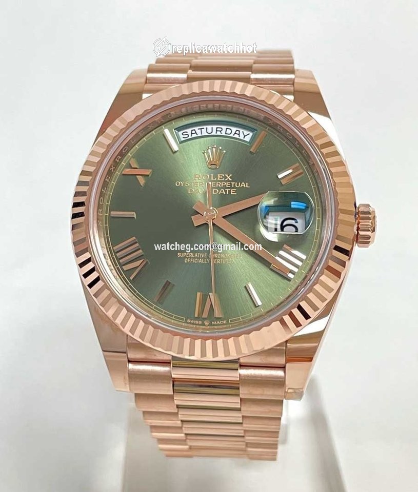 Rolex Day-Date 40 Mens watch Unisex Rose gold Automatic 228235 OGRP 2