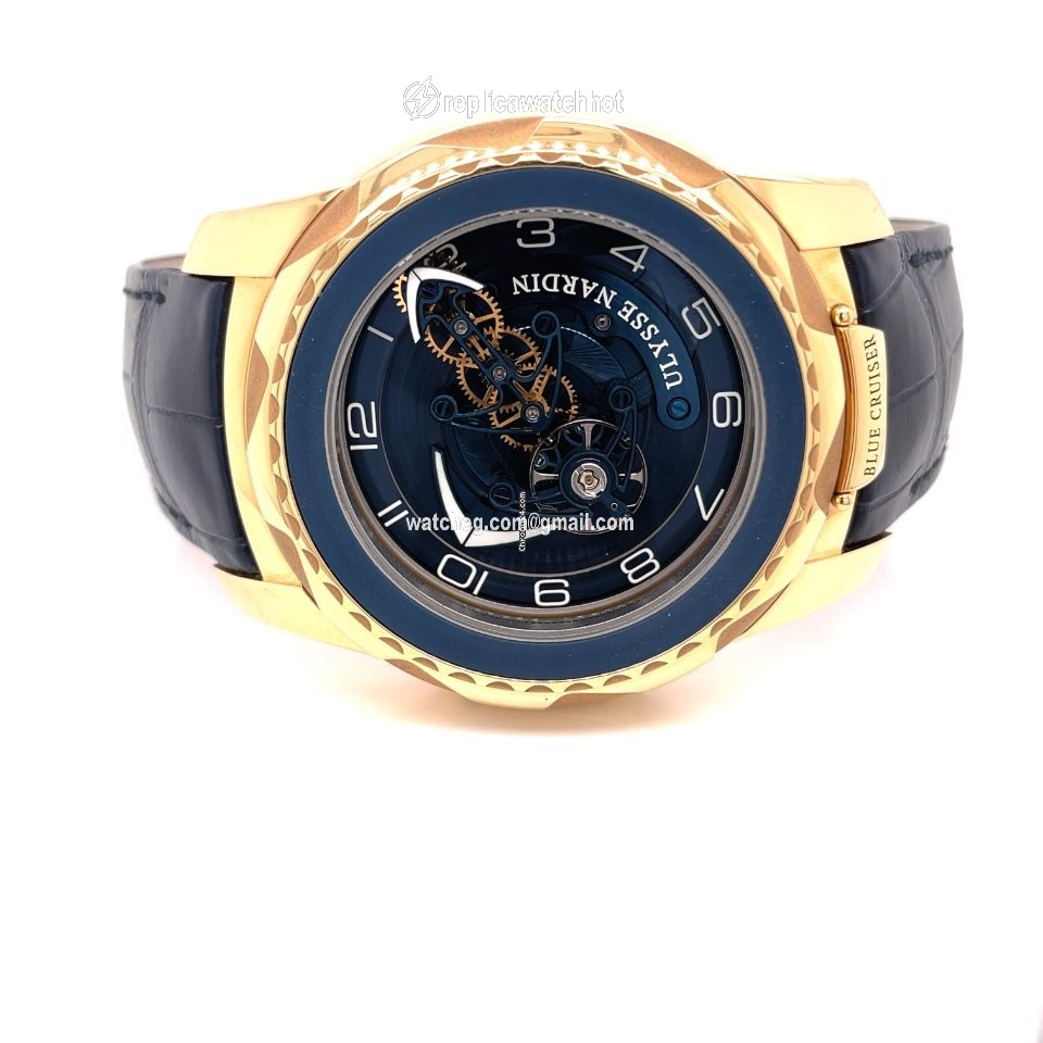 Ulysse Nardin Freak Cruiser Mens watch Unisex Manual winding Rose gold 2056-131 03 2