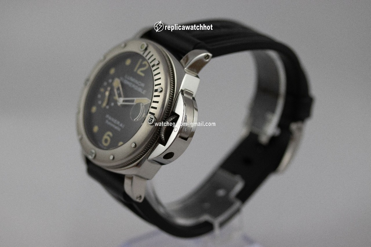 Panerai Luminor Submersible Mens watch Unisex Automatic Steel OP6561 2
