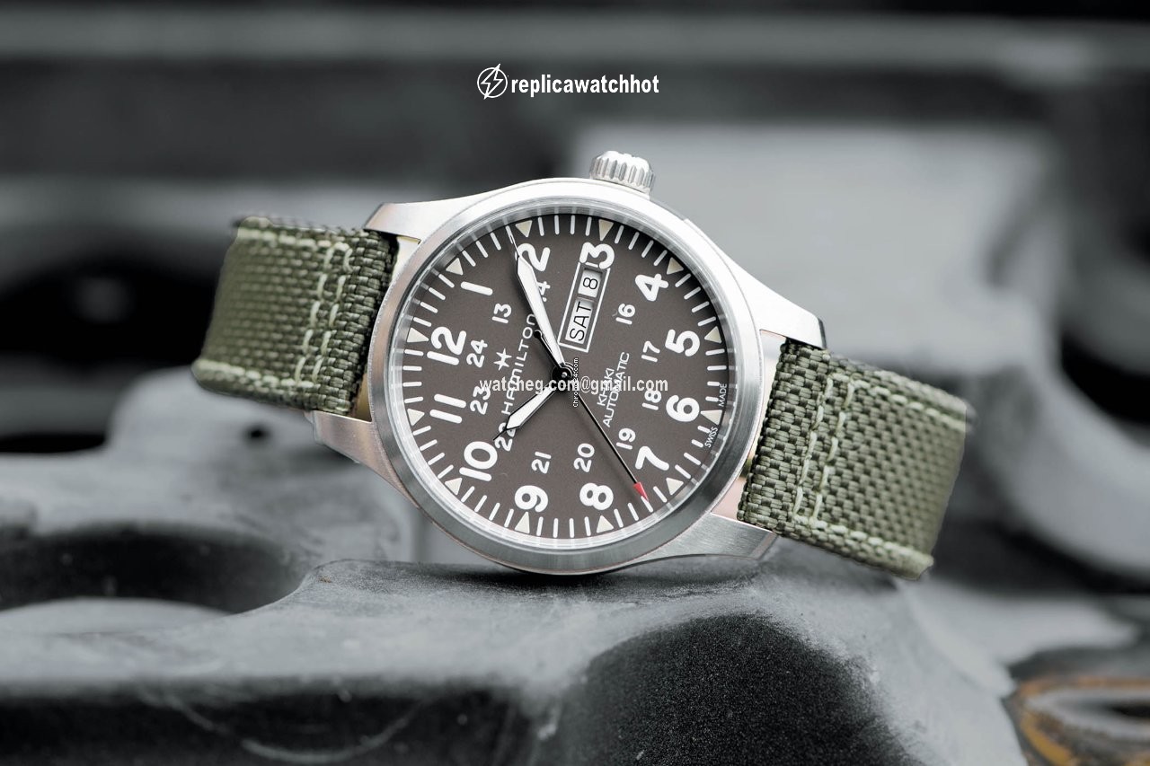 Hamilton Khaki Field Day Date Mens watch Unisex Automatic Steel H70535081 2