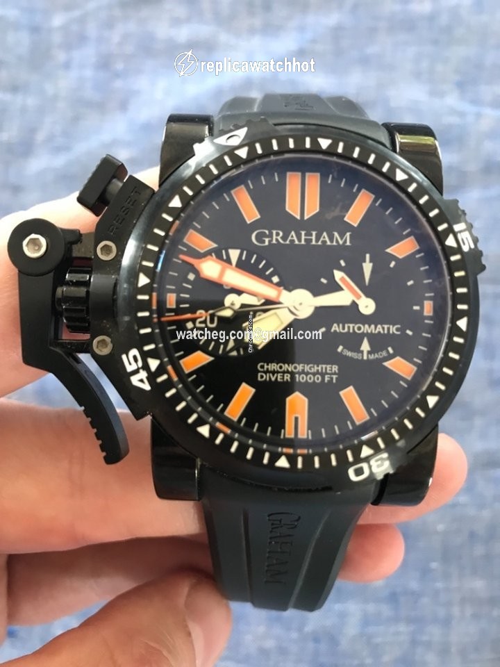 Graham Chronofighter Oversize 2OVEZ.B24A.K10N 2