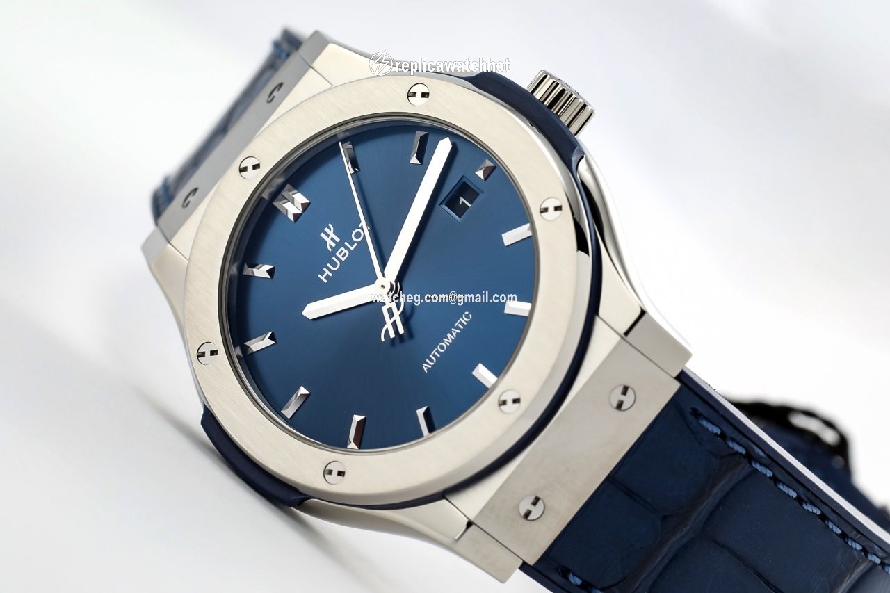 Hublot Classic Fusion Blue Mens watch Unisex Automatic Titanium 565.NX.7170.LR 2