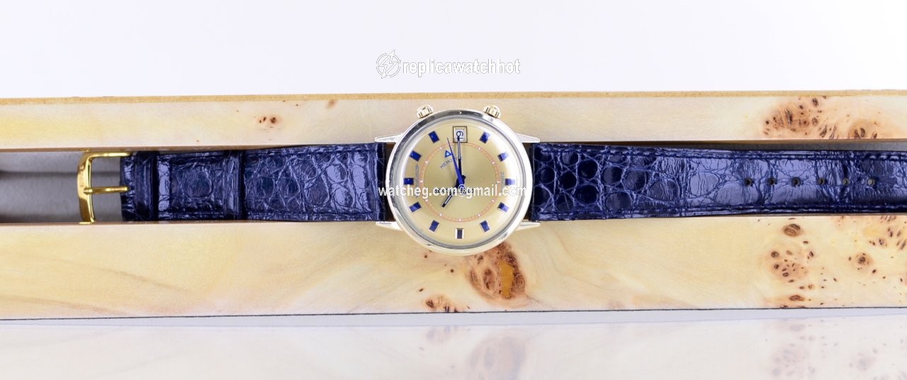 Jaeger-LeCoultre Mens watch Unisex Automatic Gold Steel 874 Memovox Vintage 2