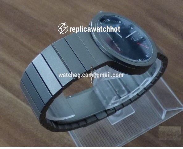IWC Porsche Design Mens watch Unisex Quartz Titanium 3335 2