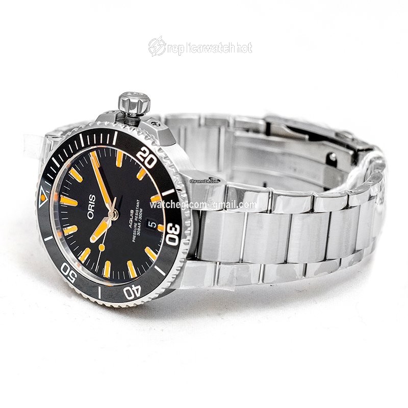 Oris Aquis Date Mens watch Unisex Automatic Steel 01 733 7730 4159-07 8 24 05PEB 2