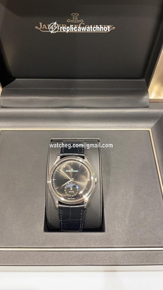 Jaeger-LeCoultre Master Ultra Thin Moon Mens watch Unisex Automatic Steel Q1368470 2