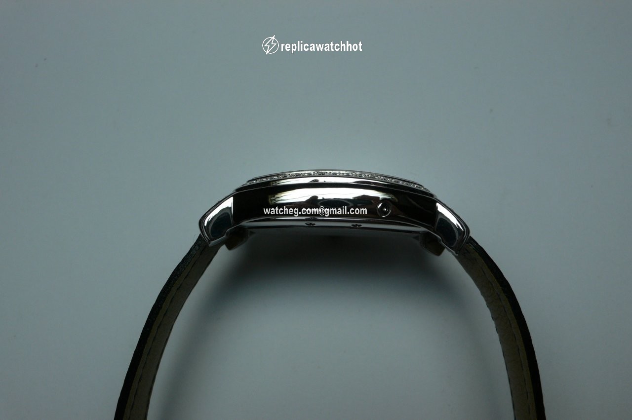 Vacheron Constantin Overseas Mens watch Unisex Automatic White gold 42508 2