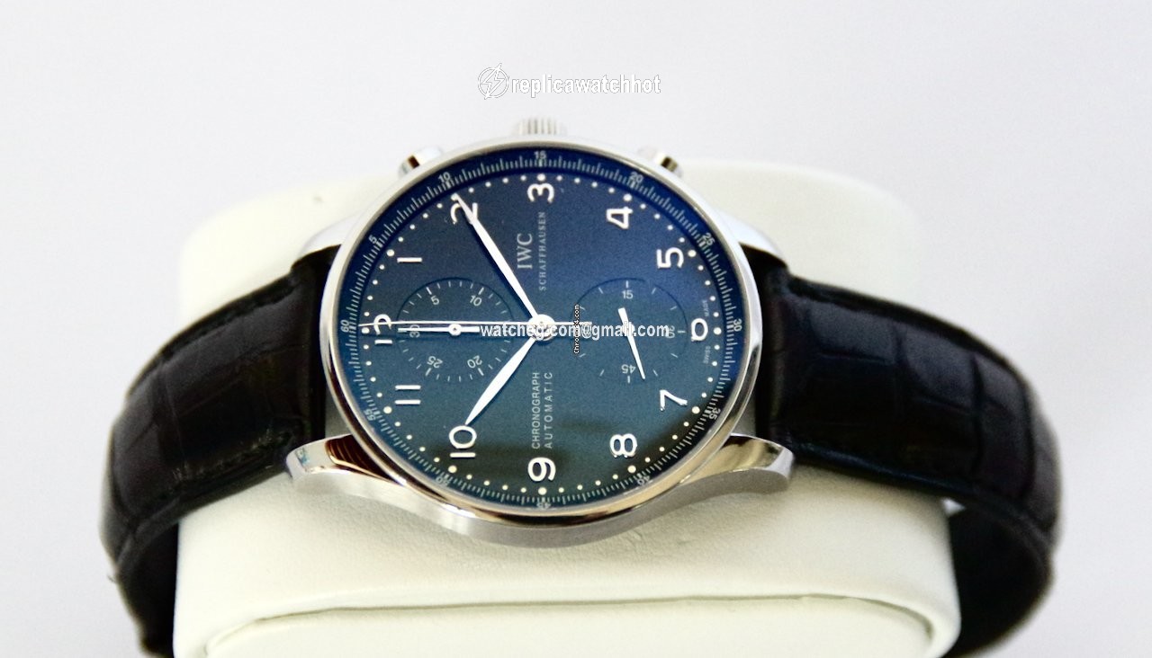 IWC Portuguese Chronograph Mens watch Unisex Automatic Steel IW371438 2