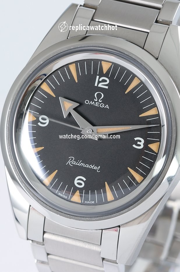 Omega Seamaster Railmaster Mens watch Unisex Automatic Steel 220.10.38.20.01.002. 2