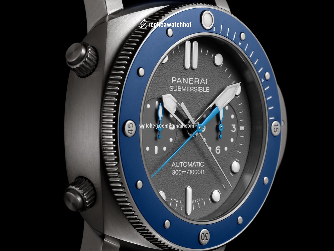 Panerai Luminor Submersible Mens watch Unisex Automatic Titanium PAM 00982 2