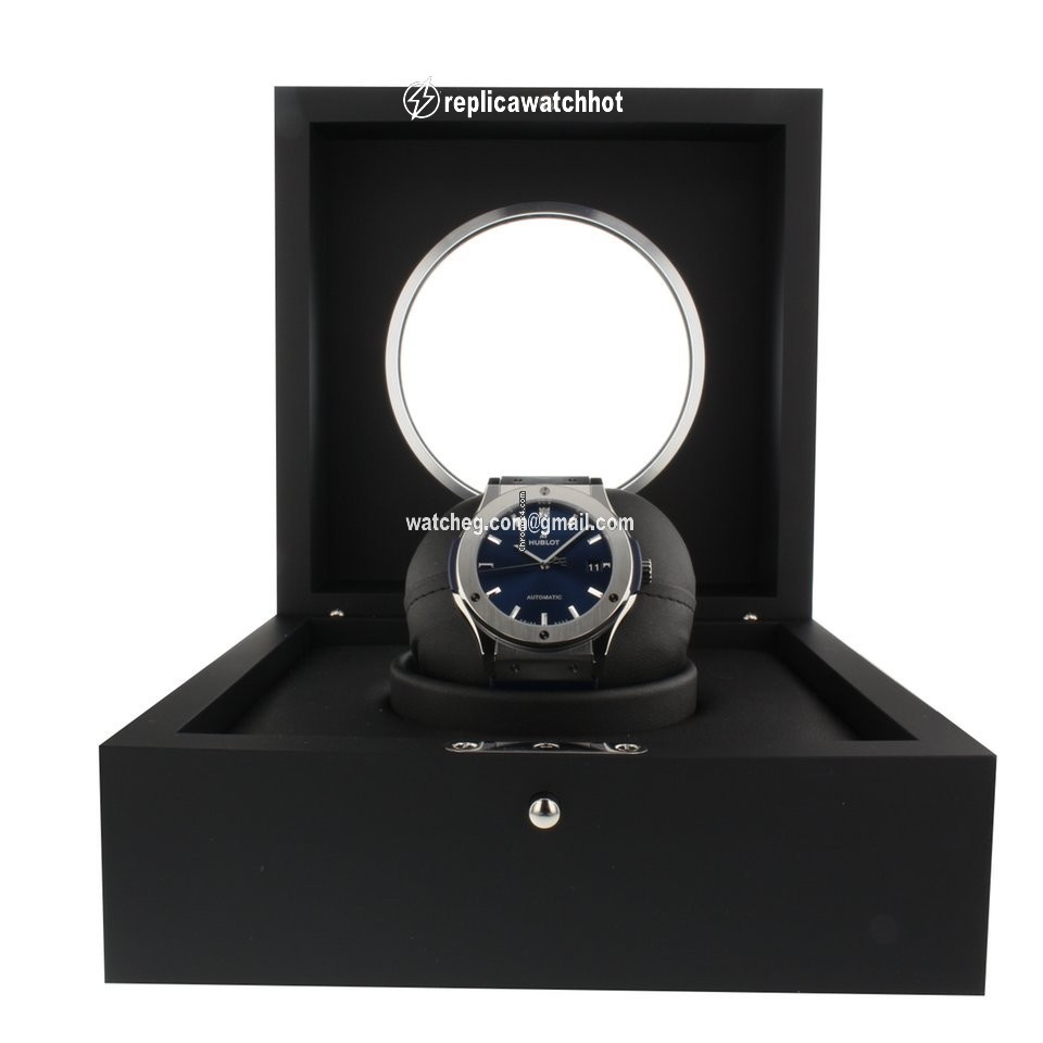 Hublot Classic Fusion Blue Mens watch Unisex Automatic Titanium 511NX7170LR 2