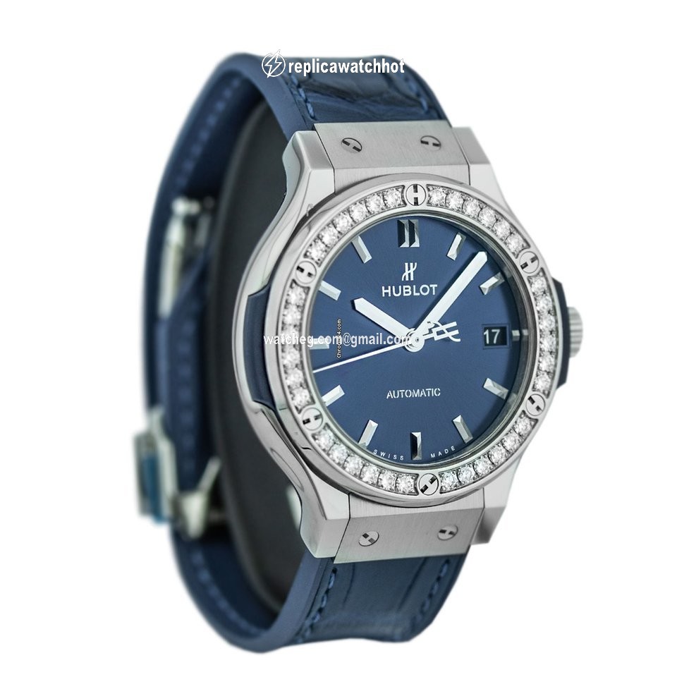 Hublot Classic Fusion Blue Mens watch Unisex Automatic Titanium 565.NX.7170.LR.1204 2
