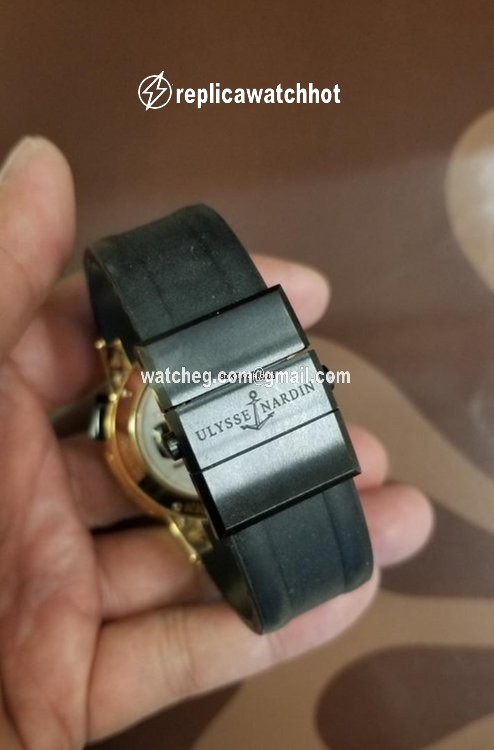 Ulysse Nardin El Toro  Black Toro Mens watch Unisex Automatic 326.03 2