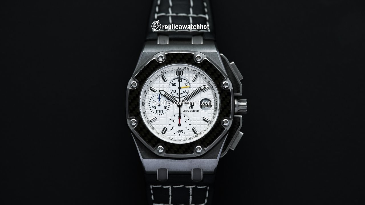 Audemars Piguet Royal Oak Offshore Chronograph Mens watch Unisex Automatic Titanium 26030IO.OO.D001IN.01 2