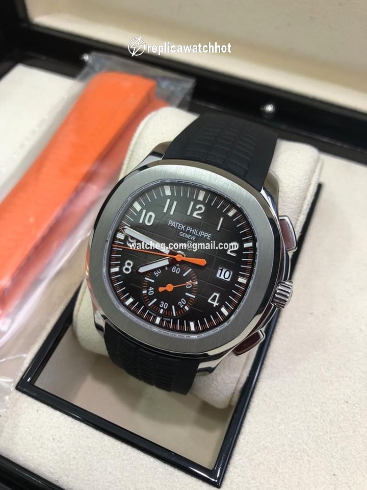 Patek Philippe Aquanaut Mens watch Unisex Automatic Steel 5968A 2