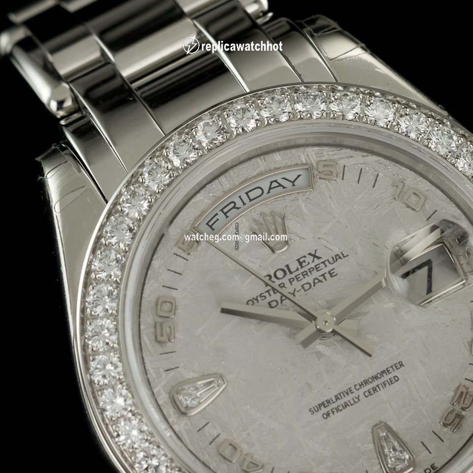 Rolex Day-Date Mens watch Unisex Platinum Automatic 18946 2