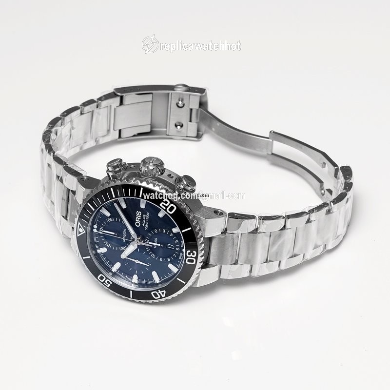 Oris Aquis Chronograph Mens watch Unisex Automatic Steel 01 774 7743 4155- 07 8 24 05 2